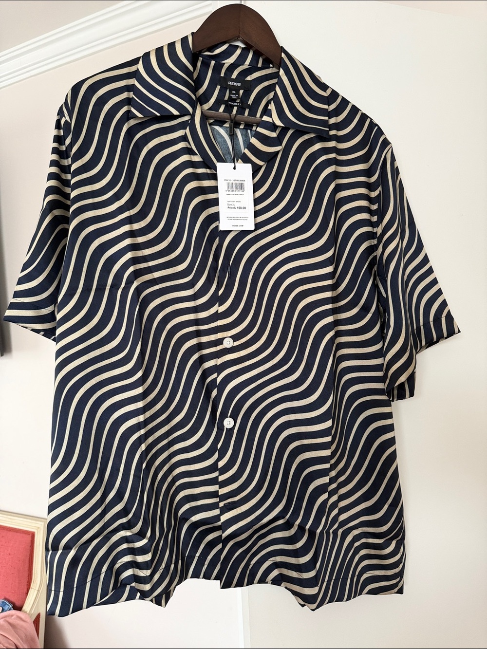 Reiss Men’s Short-Sleeve Wavy Stripe Shirt in Navy and Cream relaxed size XL